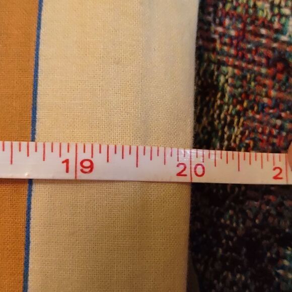 Wrapping paper hanging holder, 5 short pockets, 2 long pockets perfect condition - Picture 6 of 7